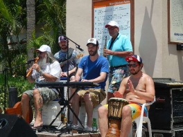Band-at-Playa-Lind