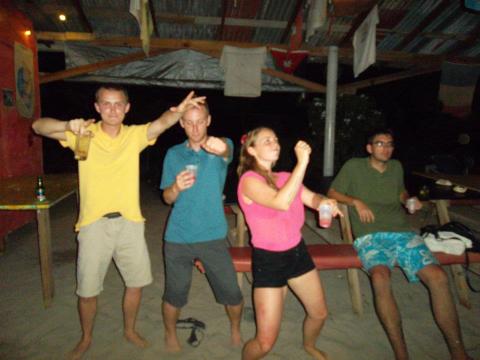 union-island-party-dancing