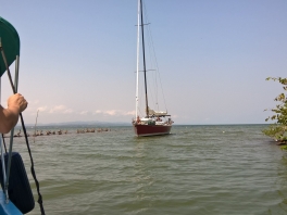 arrival-Amatique-Bay-guatemala