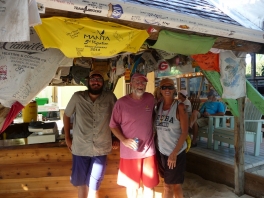 crew-at-Abacos-Petes-Pub