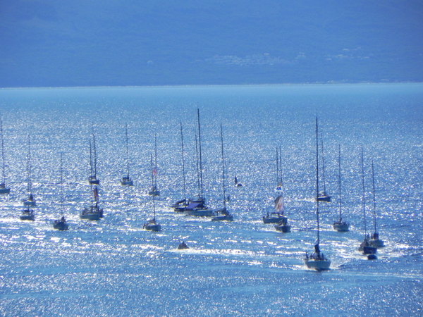 boats-coming-back-in-after-no-wind-001