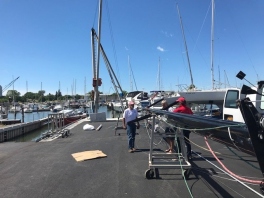 Rigging-the-mast