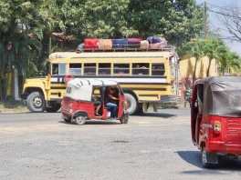 tuk-tuk